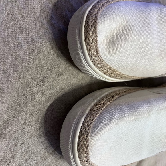 Torrid White Canvas Espadrille Size 8.5 WW New - Picture 3 of 8
